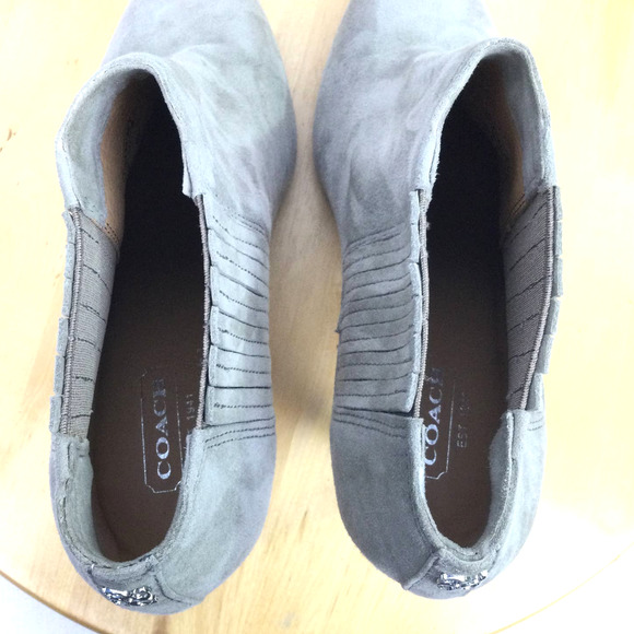 Coach Dovelyn Women's Snakeskin Heel Almond Toe Suede Pull On Ankle Bootie 6B - Picture 12 of 16